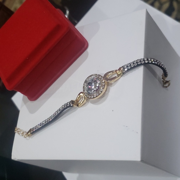 Leather womens bracelet - Picture 4 of 8